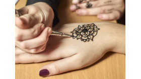 Image of a Henna Tattoo Artist