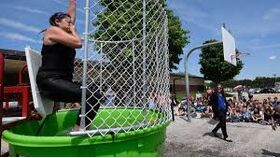 Dunk Tank - Round Tub Game image