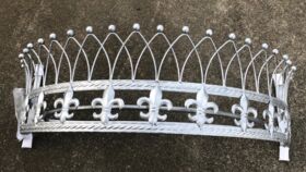 Image of a 3D Curtain Crown