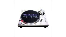 Image of a Technic 1200 Turntables