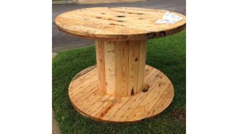 Wooden spool table  Wooden spool tables, Spool tables, Large wooden spools