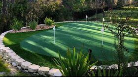 Image of a Deluxe Putting Green  Large Size