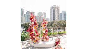 Image of a (A) Ceremony White Riser 6ft