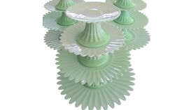 Image of a "Mint To Be" Cake Stands
