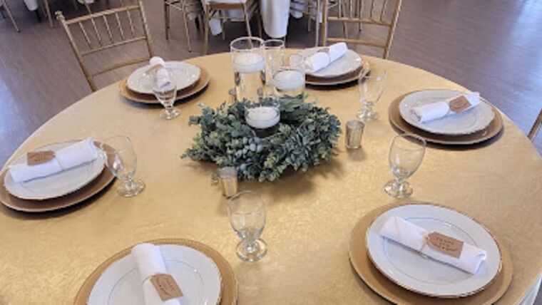 Gold Premium Round Linen : goodshuffle.com