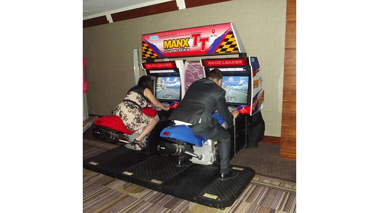 Manx TT Superbike, 2 Player - PopNoggins, LLC